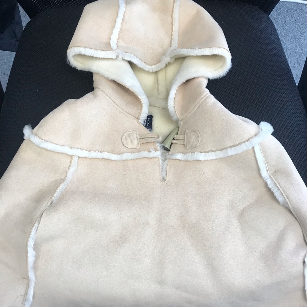 Kids gap shearling size M/L